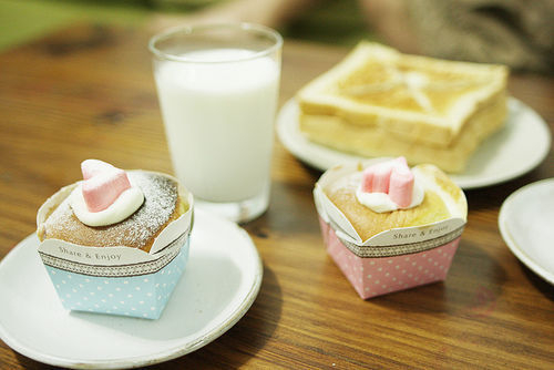 有哲理内涵的关于人生和现实的精辟说说 人要活的不清醒才能死的不将就