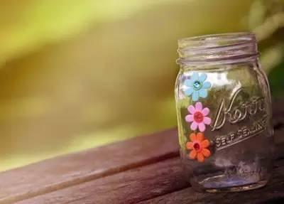 个性说说:不做盗版的别人,只做限量版的自己