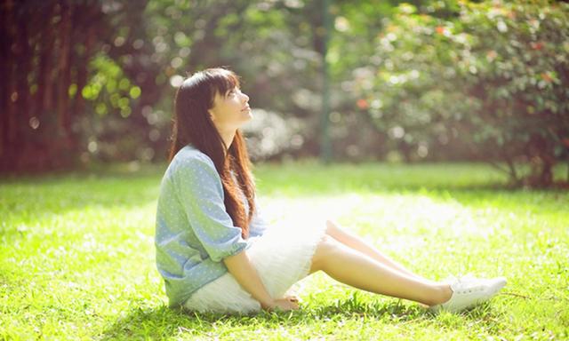 个性说说：不要问我过得好不好，我只能说，还活着