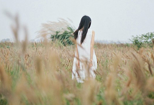 女生qq说说带图片