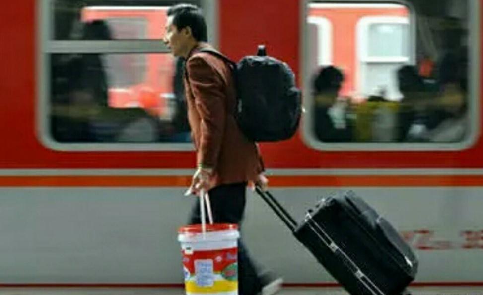 一个人背井离乡的说说_背井离乡奋斗的感悟说说