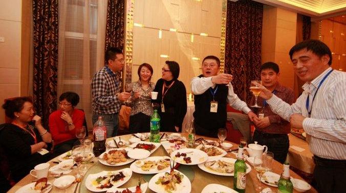 国庆假期天天喝喜酒的说说_十一小长假喝喜酒喝到穷的说说