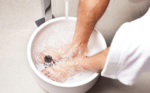 关于泡脚的个性说说 想写几句泡脚的说说