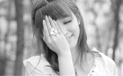 素颜美的说说 女人敢素颜的个性说说