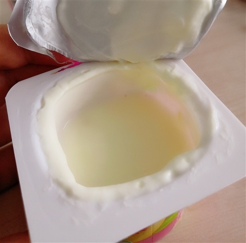 喝酸奶舔盖的说说