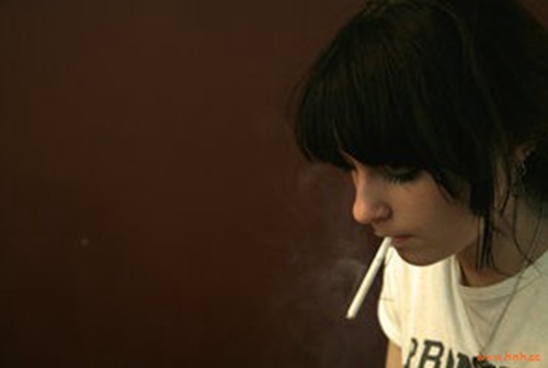 形容撕心裂肺的痛句子 形容撕心裂肺的说说