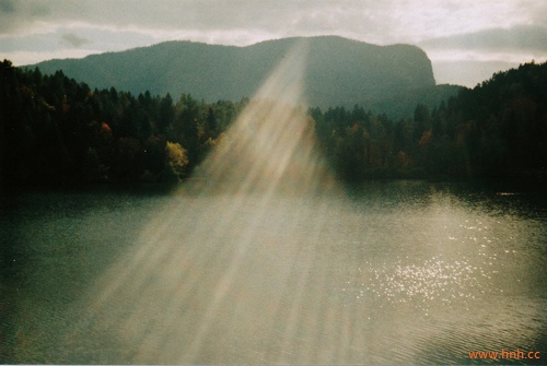 关于放弃一个人的伤感句子 关于放弃一个人的说说