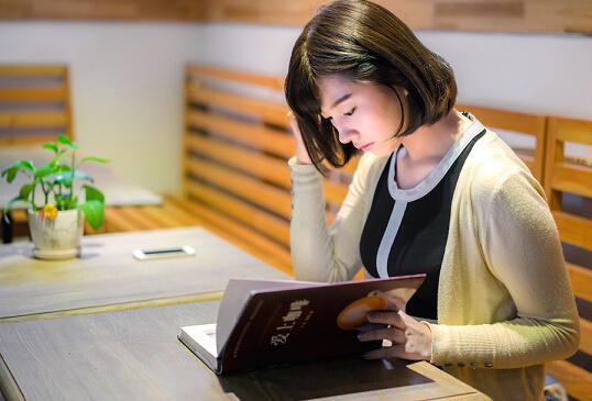 心累有烦脑的伤感文字句子 心累有烦脑的说说