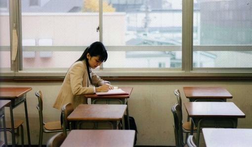 现实的句子句句痛心 现实的说说