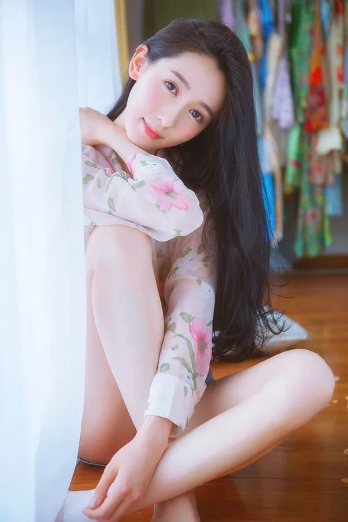 服务员上台演讲稿